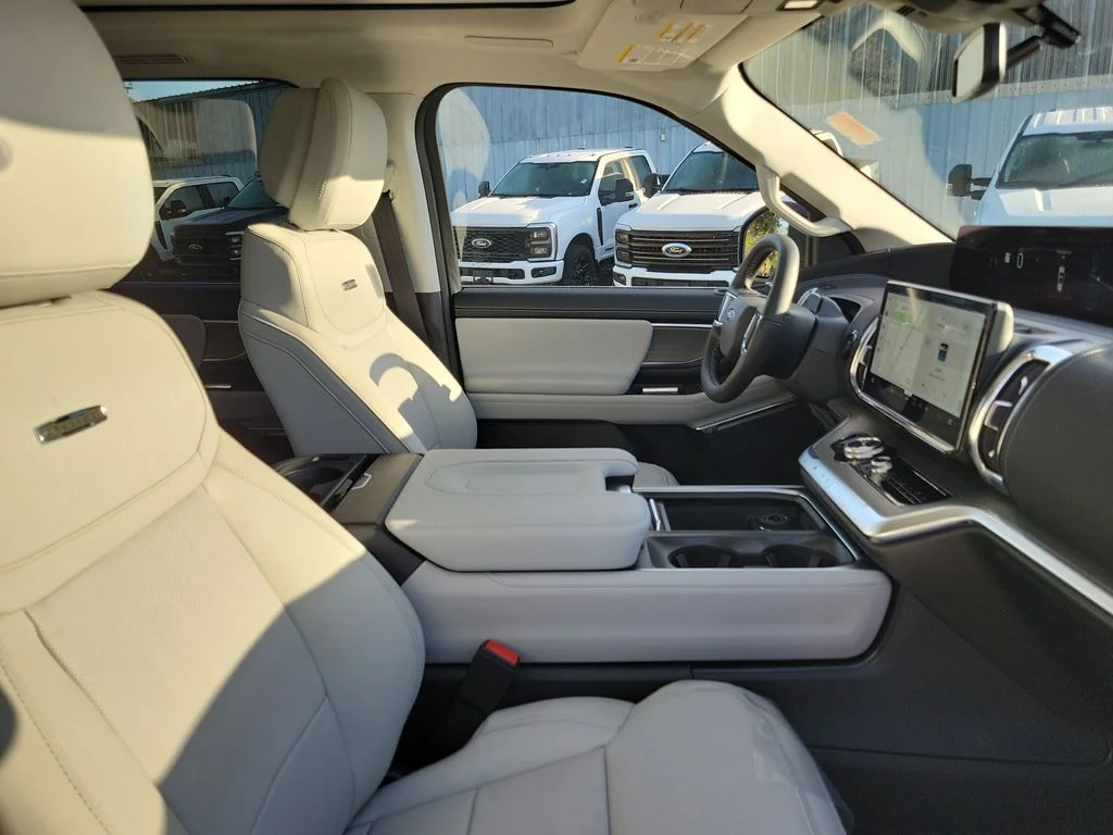 New 2026 Dark Matter Gray Metallic Ford MAX Platinum® image 33