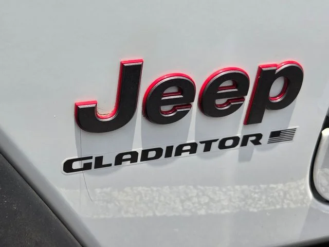 Used 2023 White Jeep Rubicon image 12