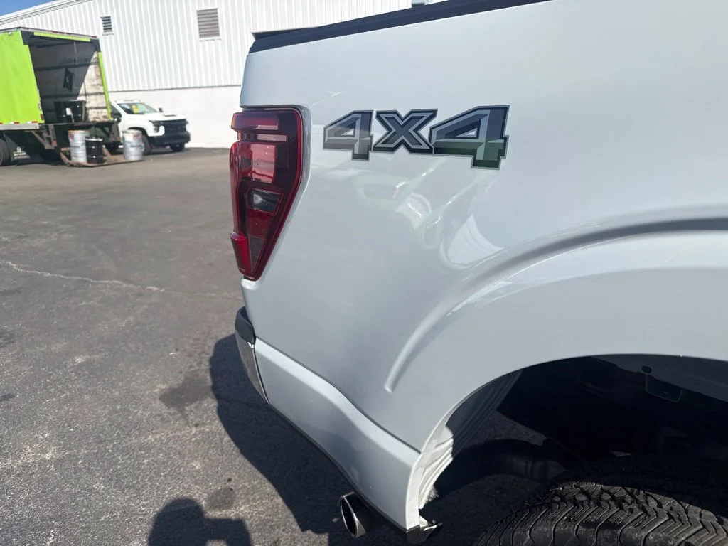 Certified Used 2024  Ford Lariat image 19