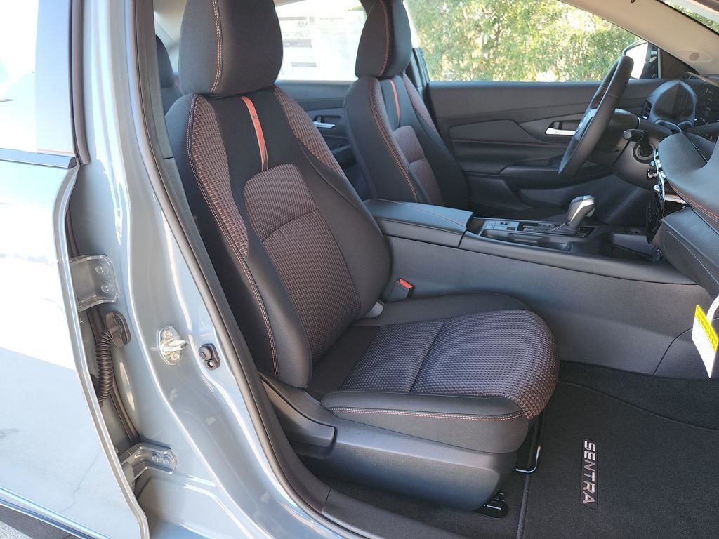 New 2026 Atlantic Gray Metallic Nissan SR image 12