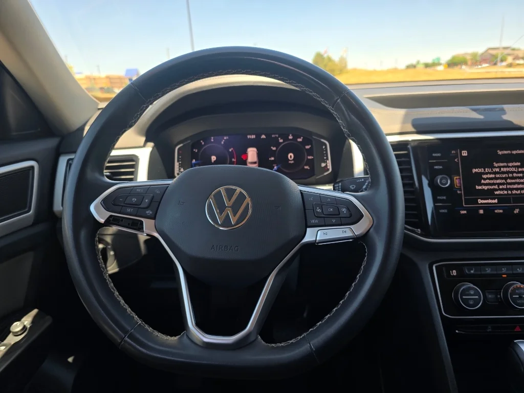 Used 2023 Deep Black Pearl Volkswagen 3.6L V6 SE w/Technology image 28