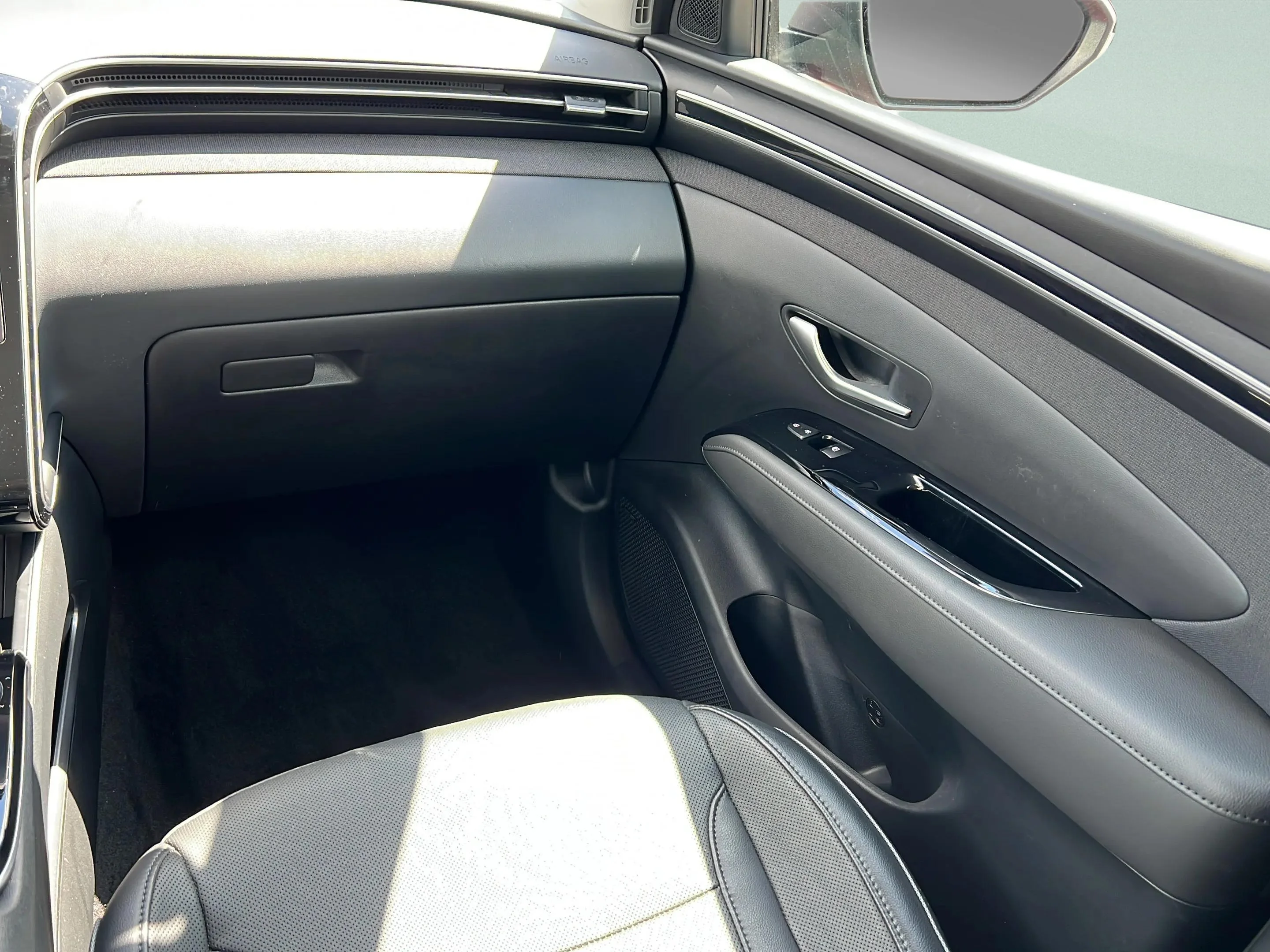 Used 2024 Ultimate Red Hyundai Limited image 21