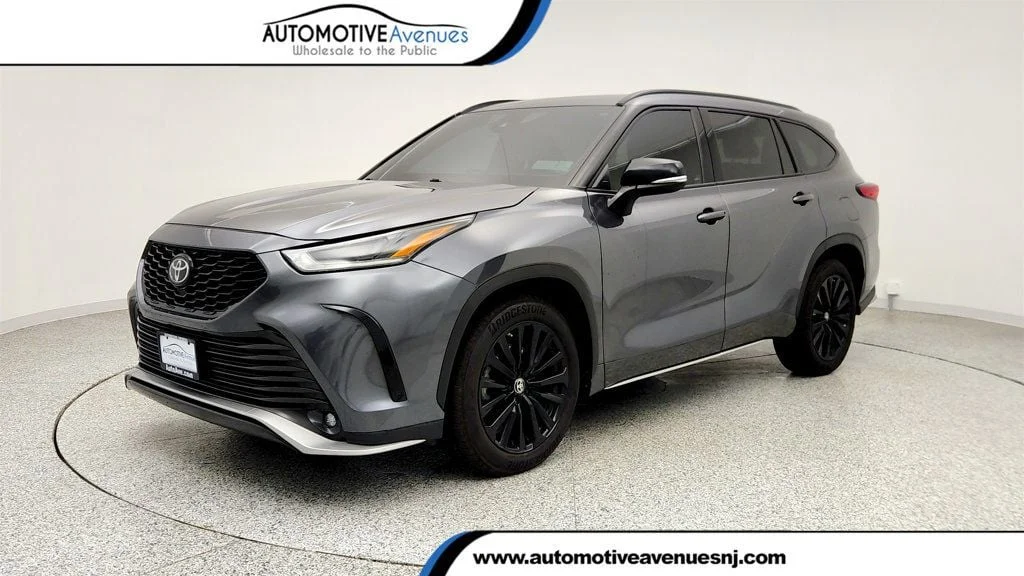 2023 Toyota Highlander XSE AWD w/ 12.3'' Touchscreen & JBL Premium Audio