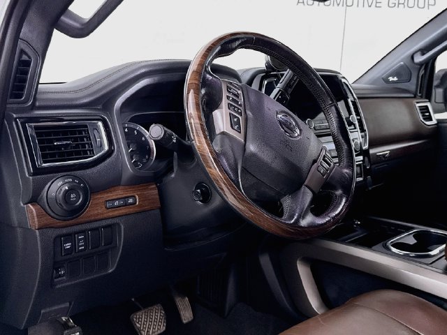 Used 2021 White Nissan Platinum Reserve image 9
