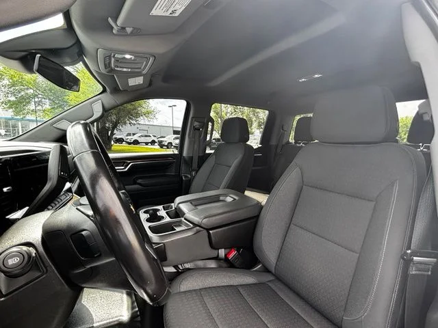 2023 Chevrolet Silverado 1500 LT - Photo 10