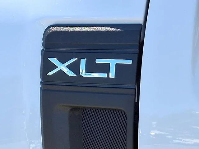 New 2026 Oxford White Ford XLT image 15