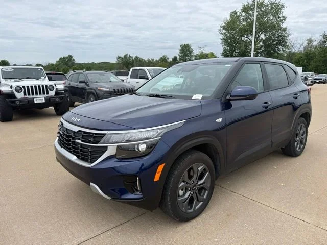 Used 2026 Blue Kia LX image 7