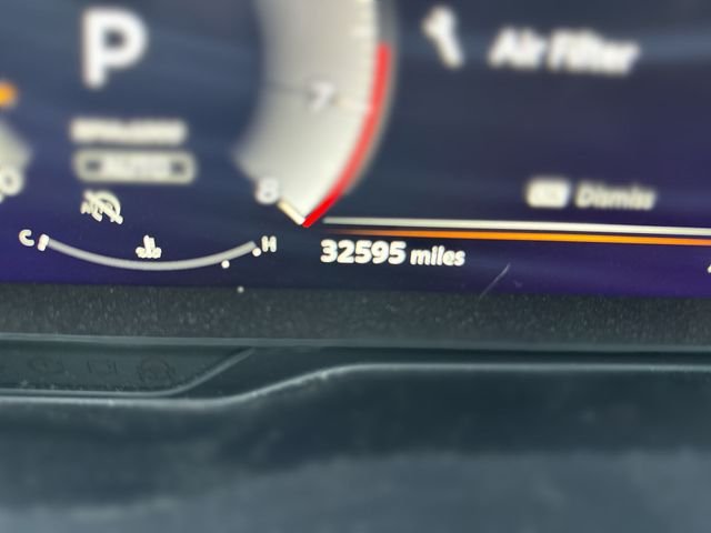 Used 2023 Silver INFINITI LUXE image 17