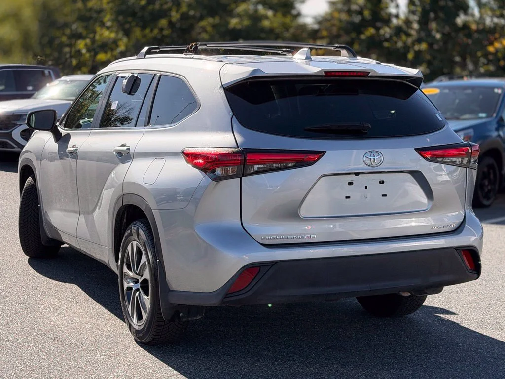 Used 2023 Silver Toyota XLE image 3