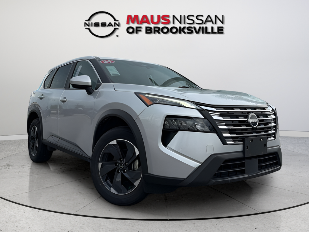 Certified Used 2024 Silver Nissan SV image 3