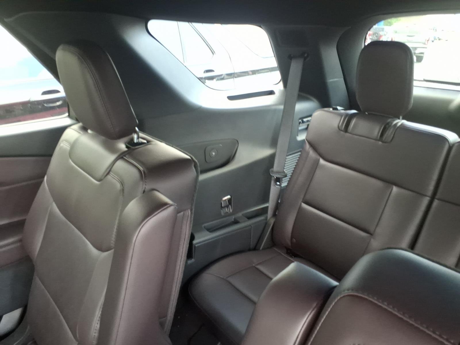 New 2026 Rapid Red Metallic Tinted Clearcoat Ford Platinum™ image 10