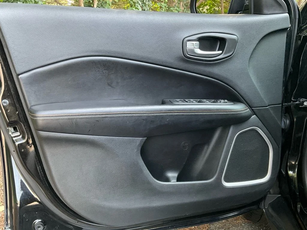 Used 2021 Black Jeep Latitude image 30