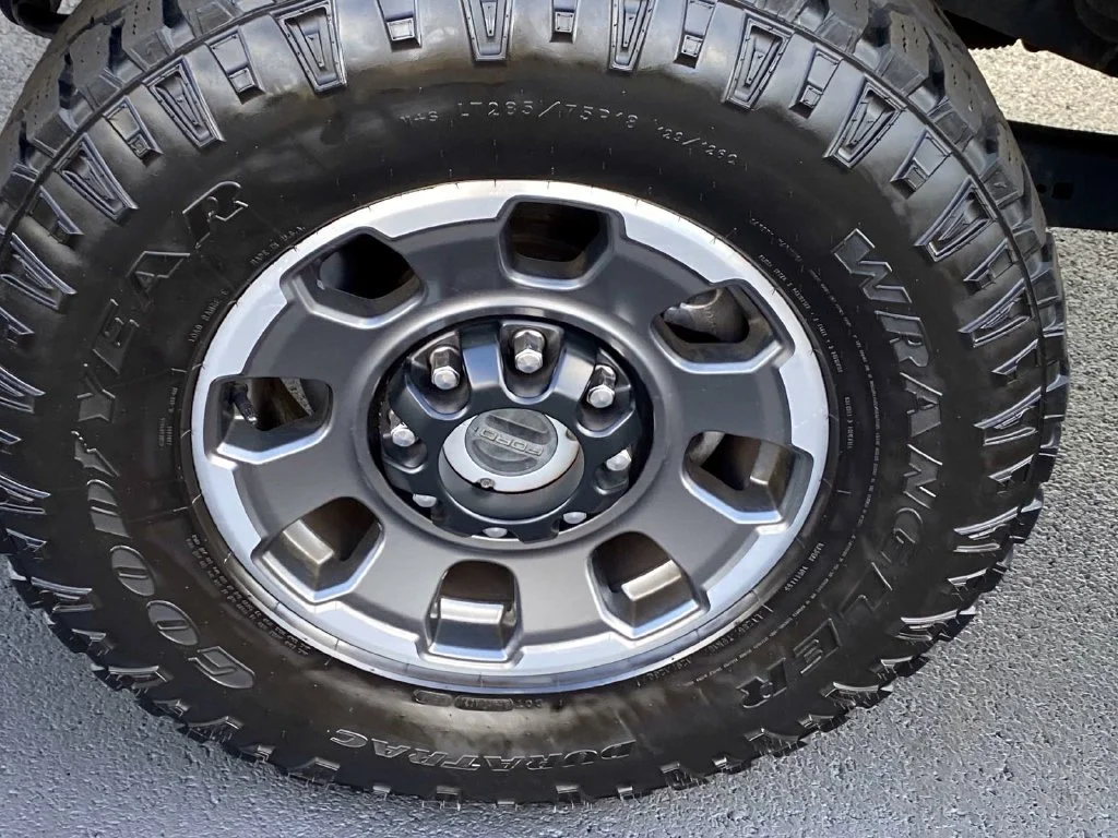 Used 2024 Silver Metallic Ford Lariat image 32