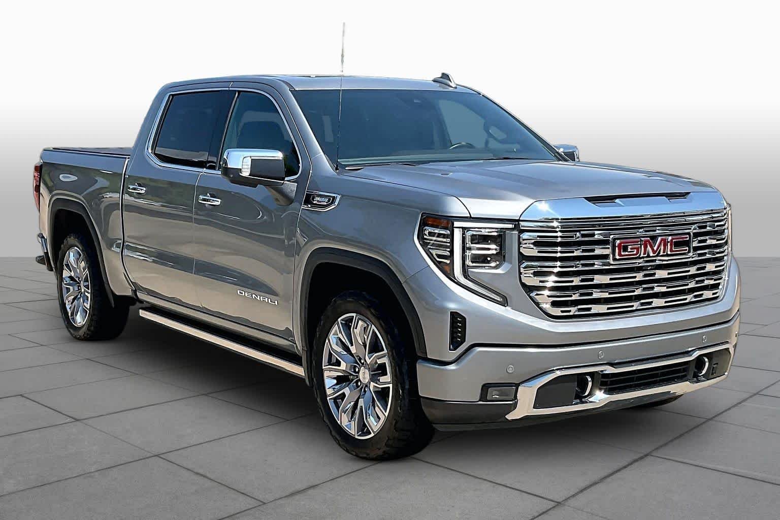 Used 2023 Sterling Metallic GMC Denali image 3