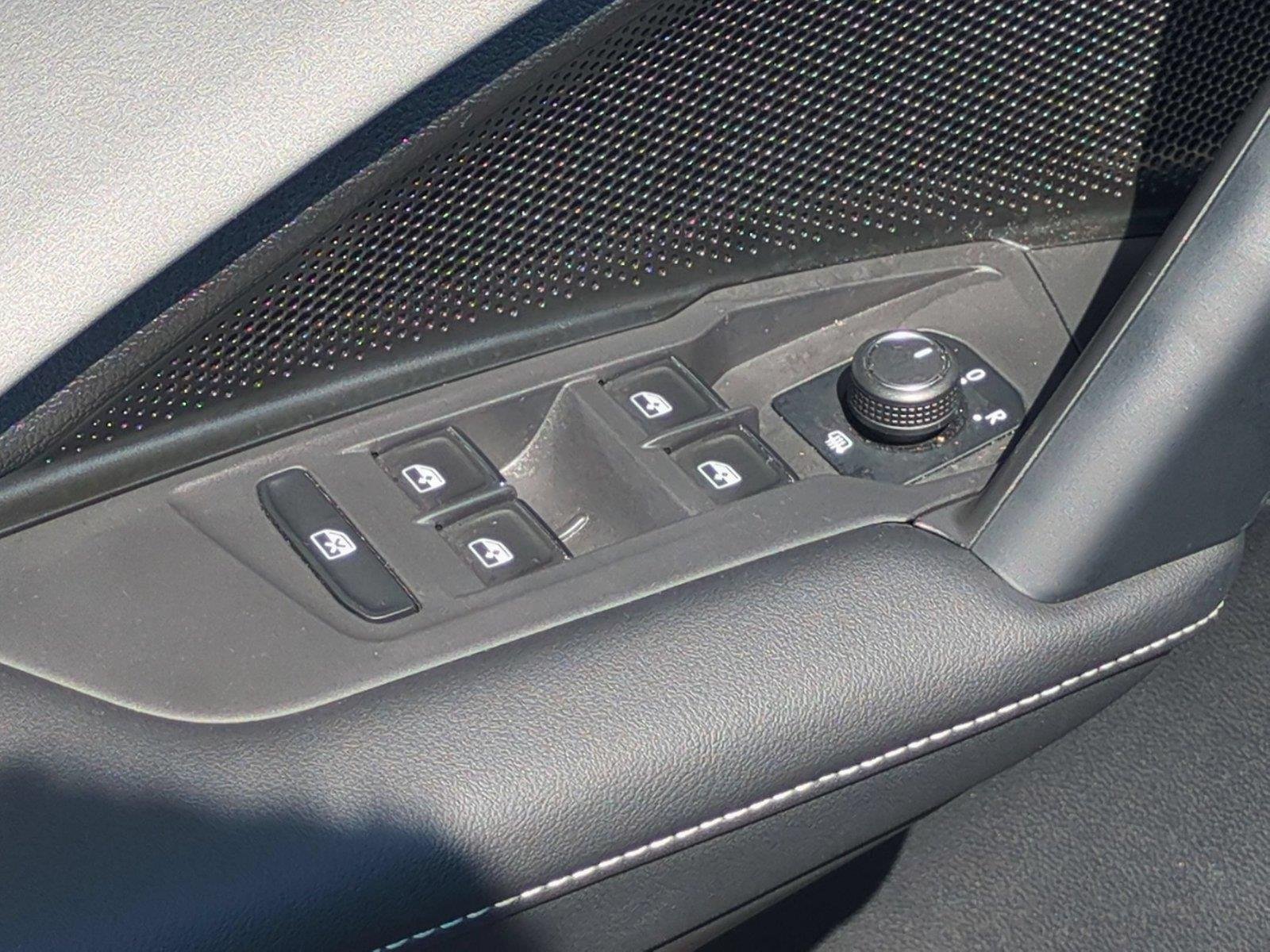 Used 2025 Monterey Blue Pearl VOLKSWAGEN SERBLK image 16