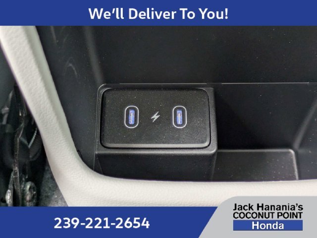 Used 2024 Green Hyundai SEL image 15
