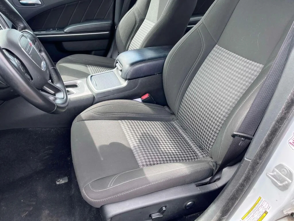 Used 2023 White Knuckle Clearcoat Dodge SXT image 15