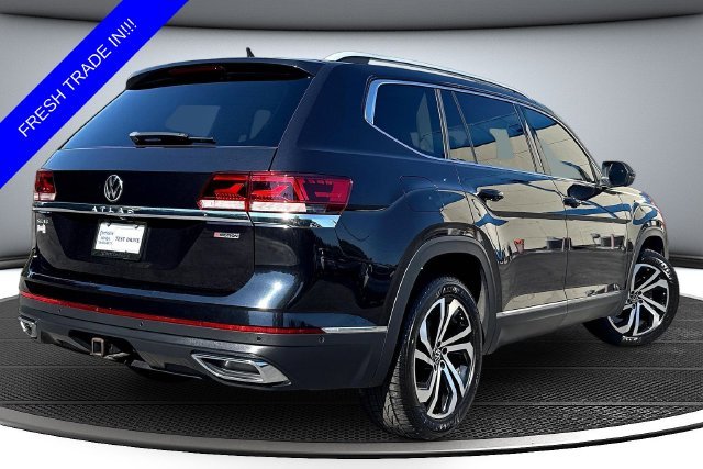Used 2021 Black Volkswagen SEL Premium image 5