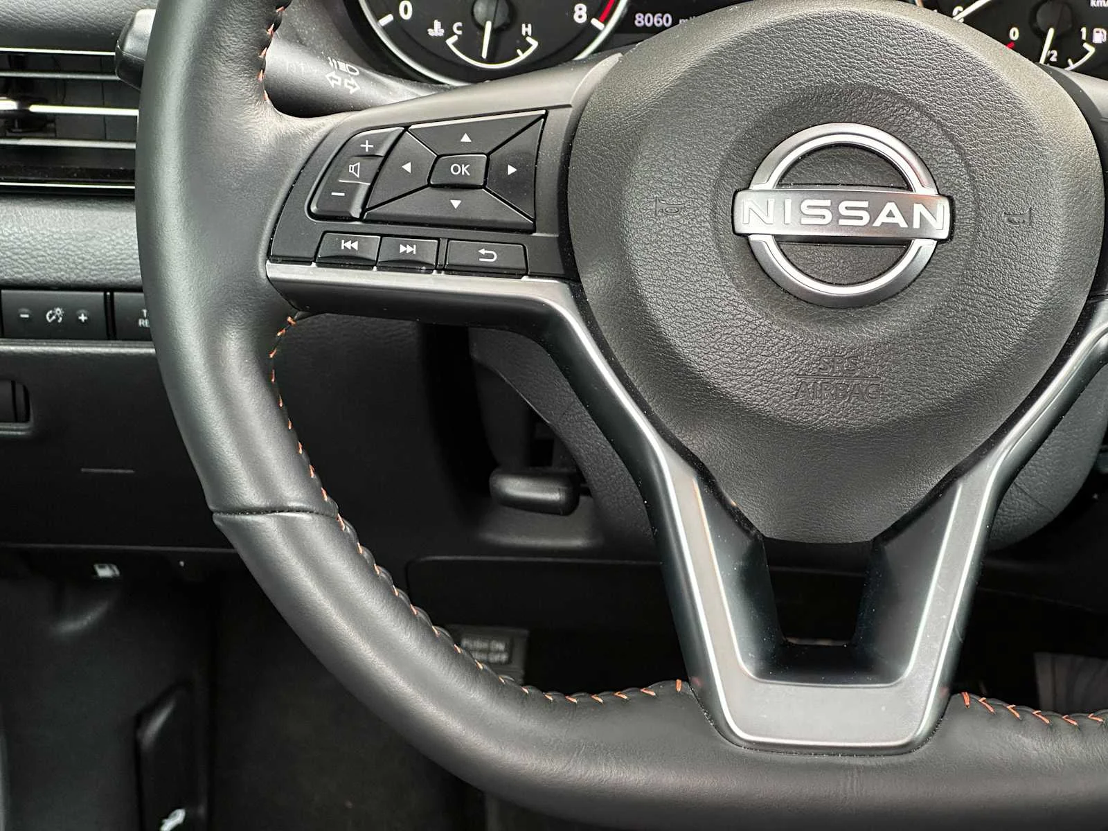 Used 2025  Nissan SR image 17