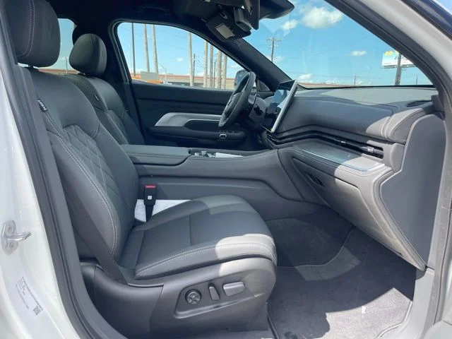 2024 VinFast VF 9 PLUS - Photo 23