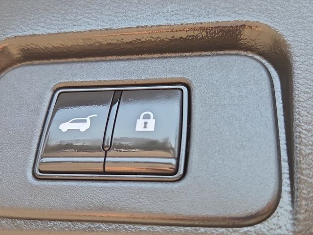 Used 2023 Brilliant Silver Metallic Nissan SV image 15