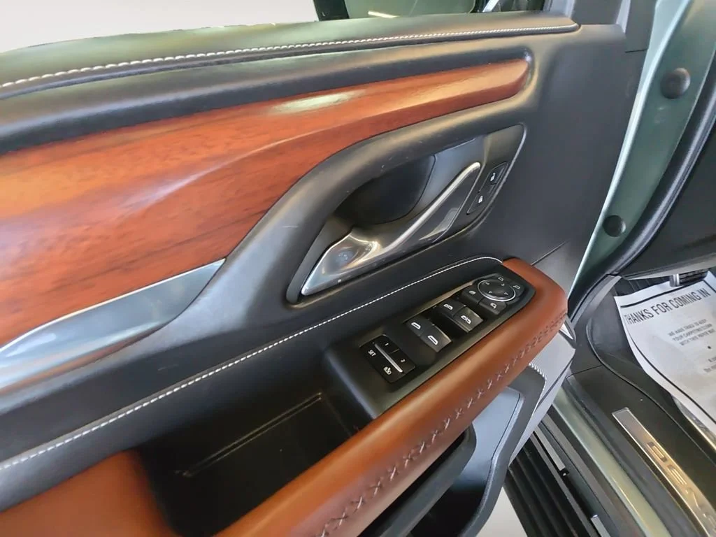Used 2023 FROSTED PINE METALLIC GMC Denali Ultimate image 14