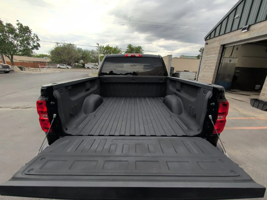 Used 2015 Black Chevrolet LT image 16