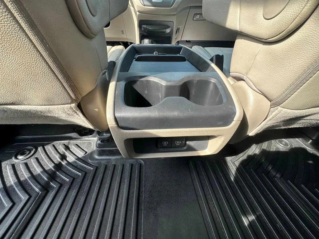 Used 2019 White Honda EX-L image 24