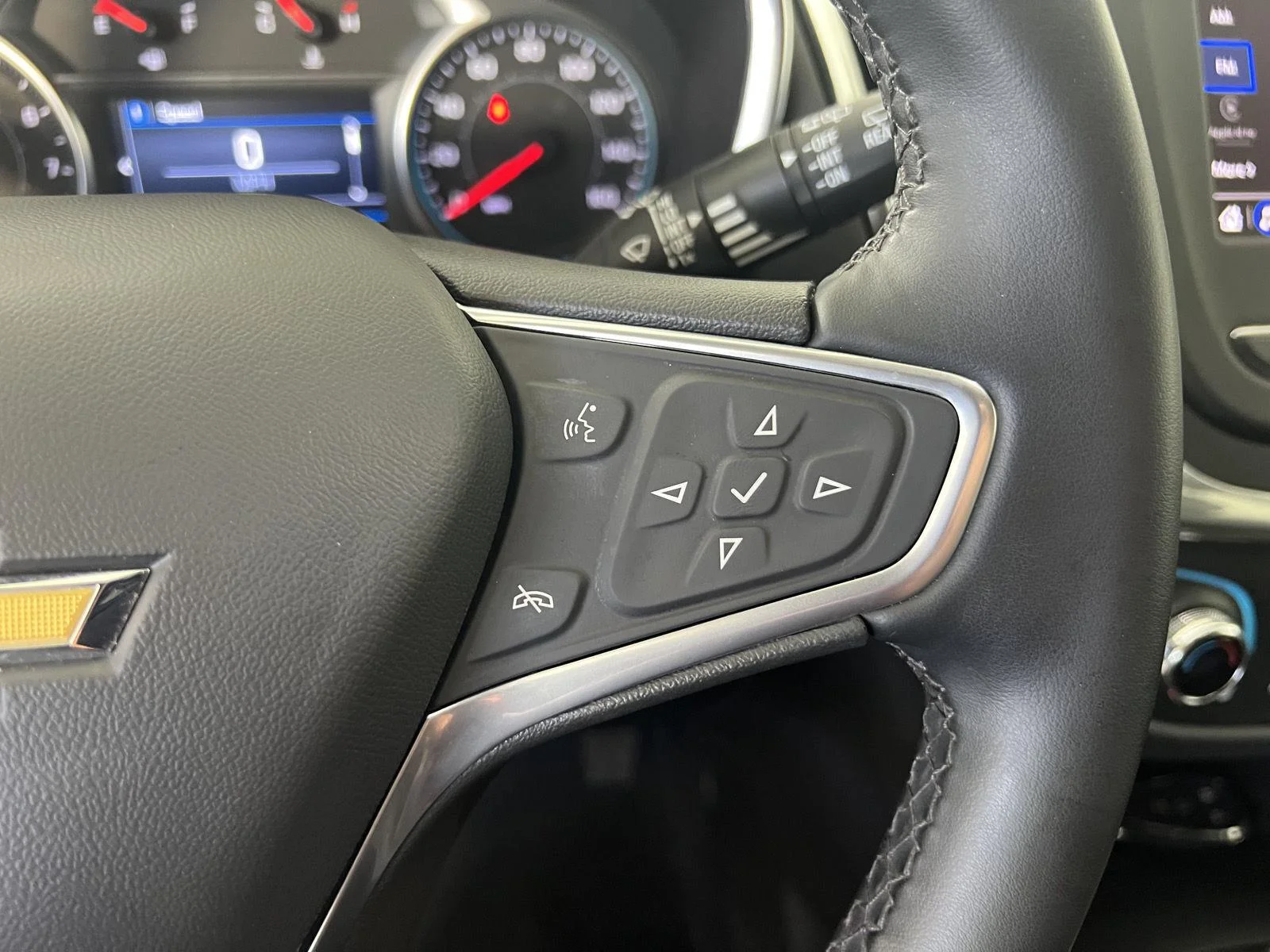 Used 2023 Summit White Chevrolet LT image 16