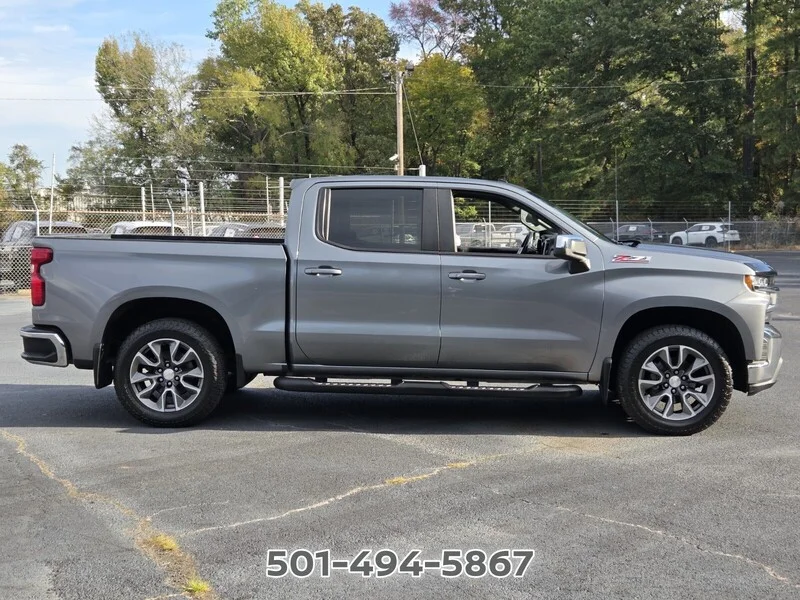 Used 2021 Steel Metallic CHEVROLET LT image 6