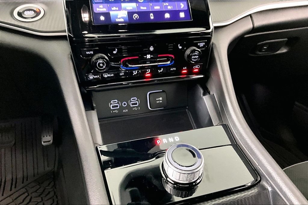 Used 2025 Black Jeep Altitude X image 8