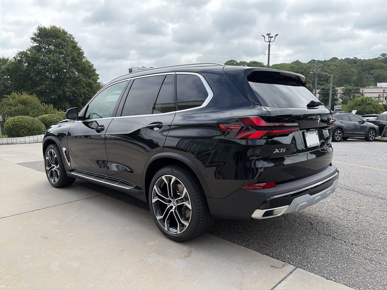 New 2026 Black Sapphire Metallic BMW xDrive40i image 6