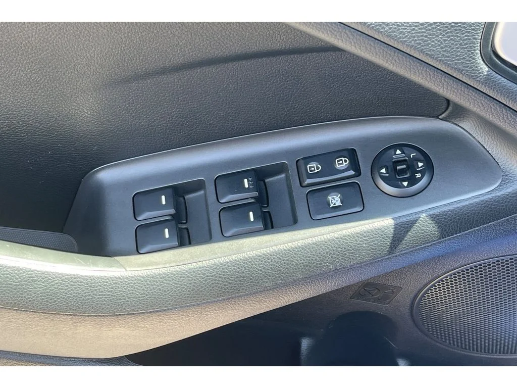 Used 2017 Deep Sea Blue Kia LX image 13
