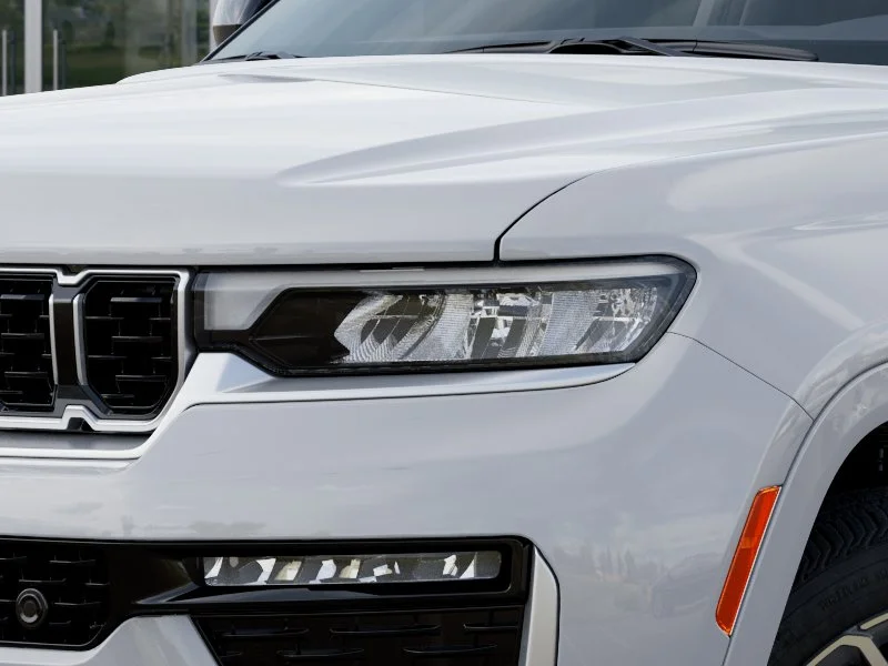 New 2026 Bright White Clear-Coat Exterior Paint Jeep Summit image 36