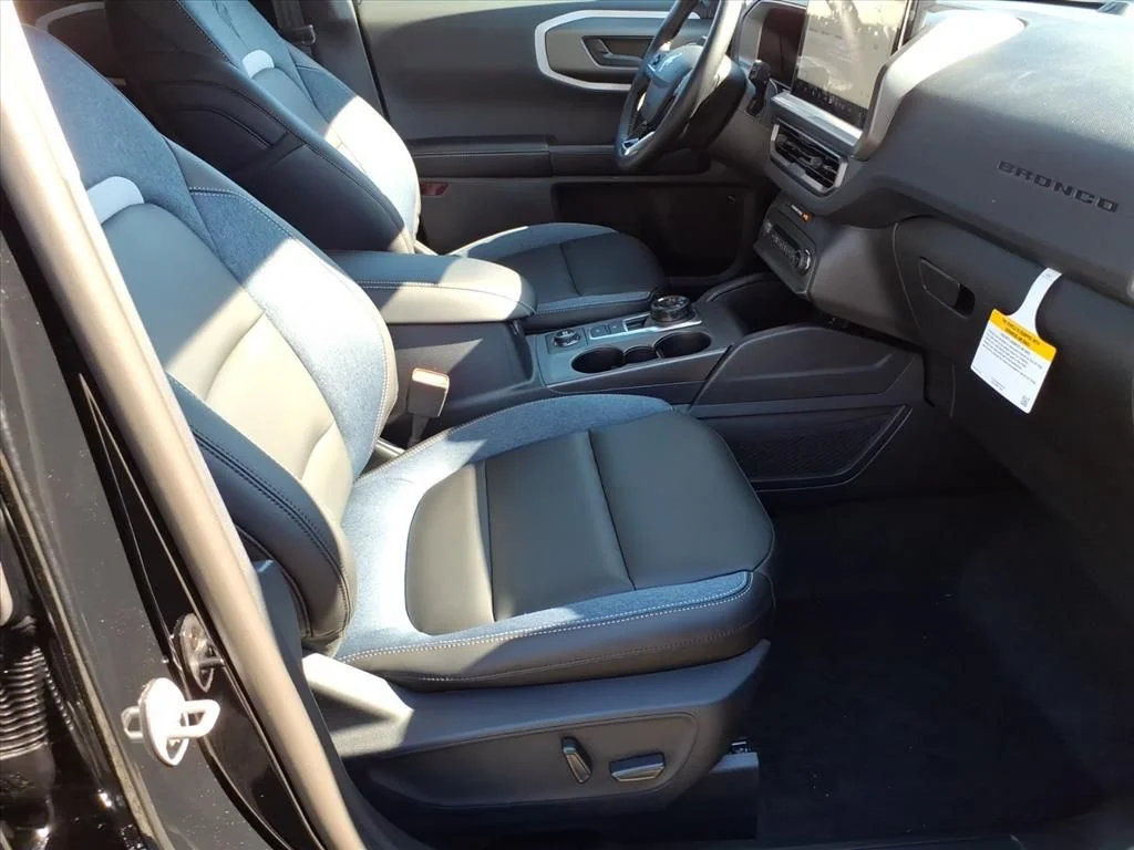 New 2025 Shadow Black Ford Outer Banks® image 8