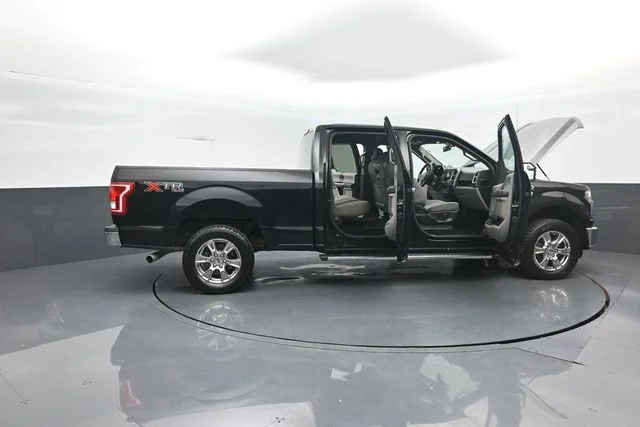 Used 2016 Shadow Black Ford XLT image 32