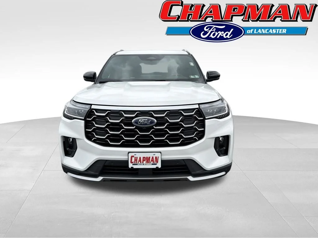 New 2026 Star White Metallic Tri-Coat Ford Platinum™ image 2