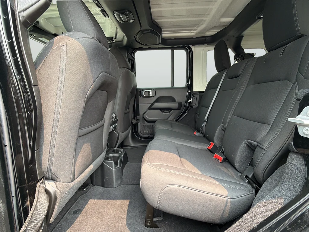 Used 2021 Black Jeep Unlimited Sahara image 26