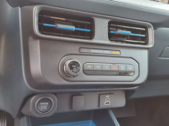 2025 Ford Maverick XLT - Photo 14