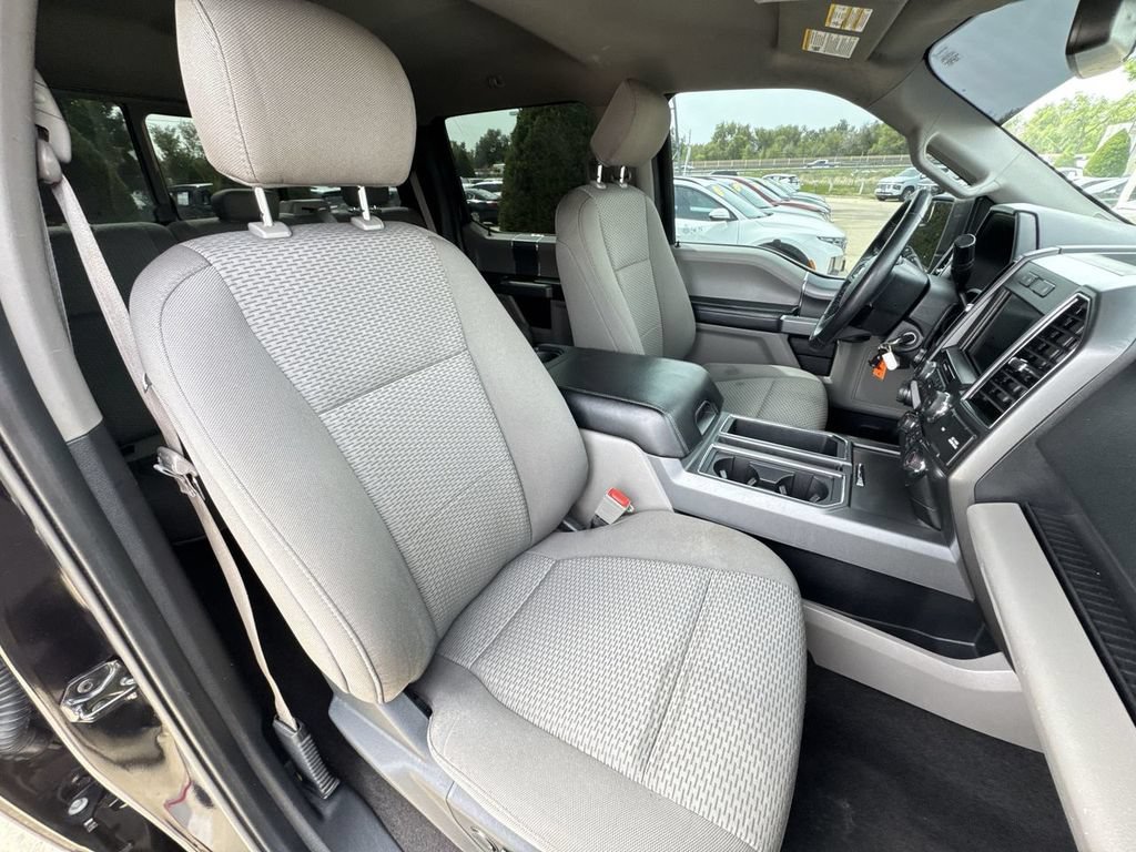 Used 2020 Black Ford XLT image 28