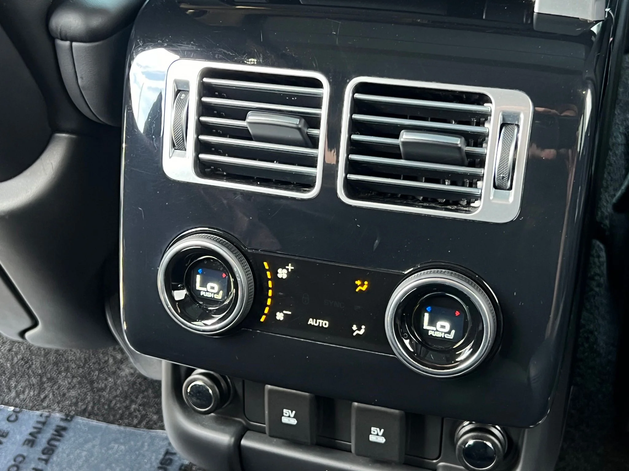 Used 2019  Land Rover 5.0L V8 Supercharged image 19