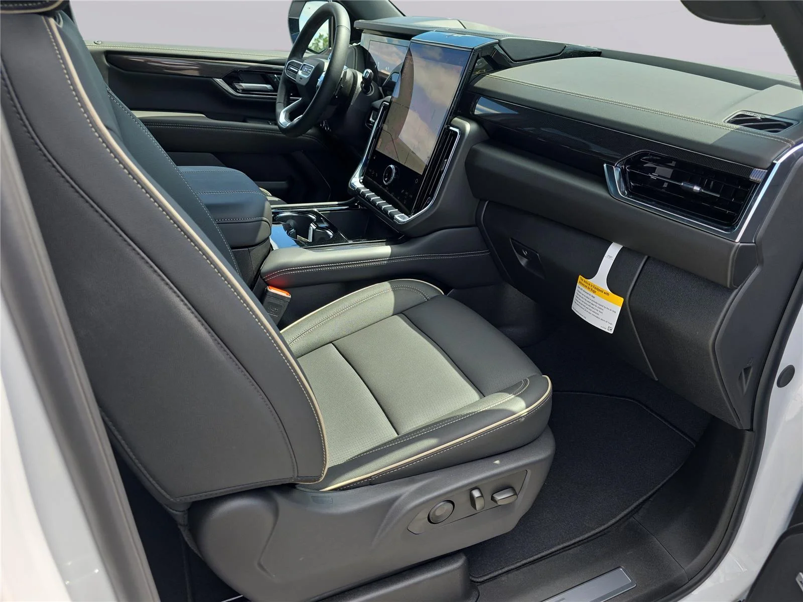 New 2026 Summit White GMC Elevation image 35