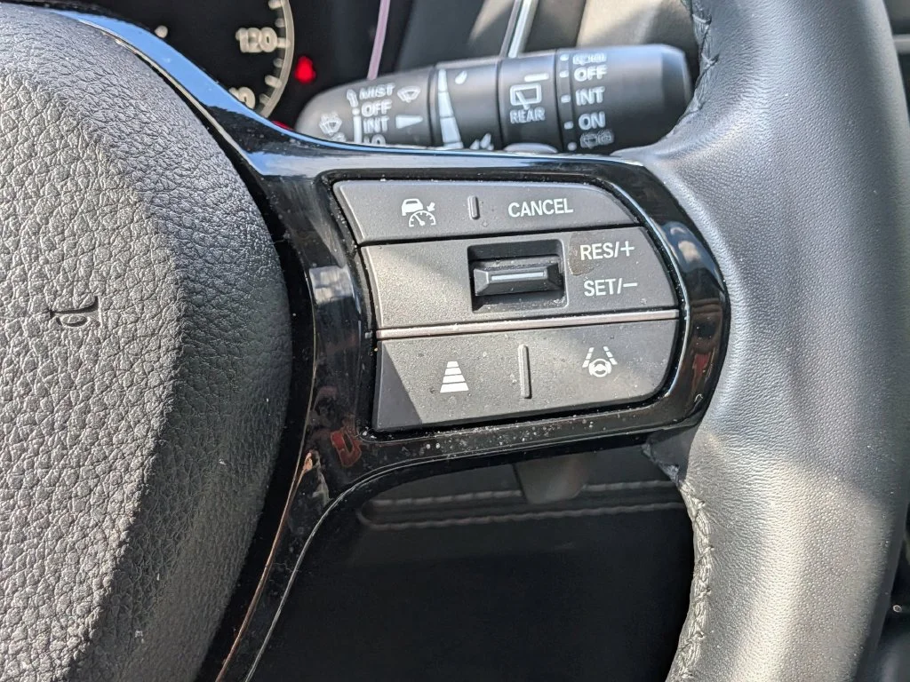 Used 2025  Honda Touring image 17