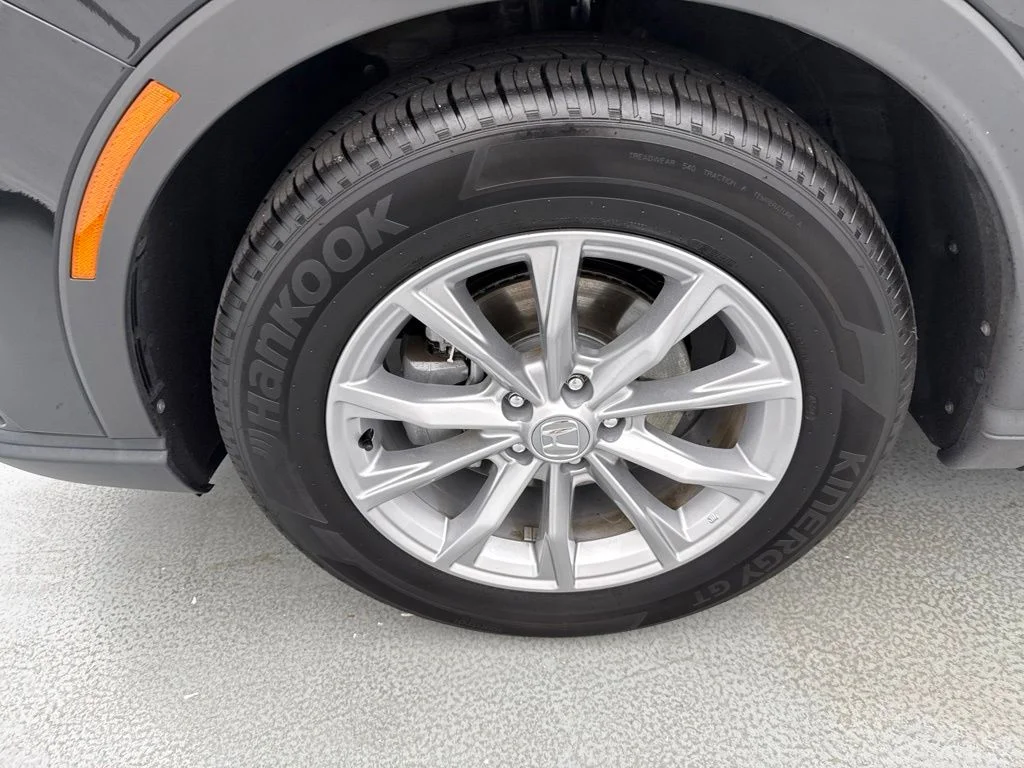 Used 2025 Silver Honda EX-L image 4