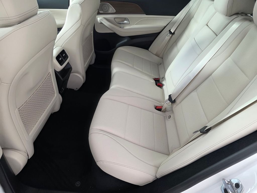 New 2026 Polar White Mercedes-Benz GLE 450 image 11