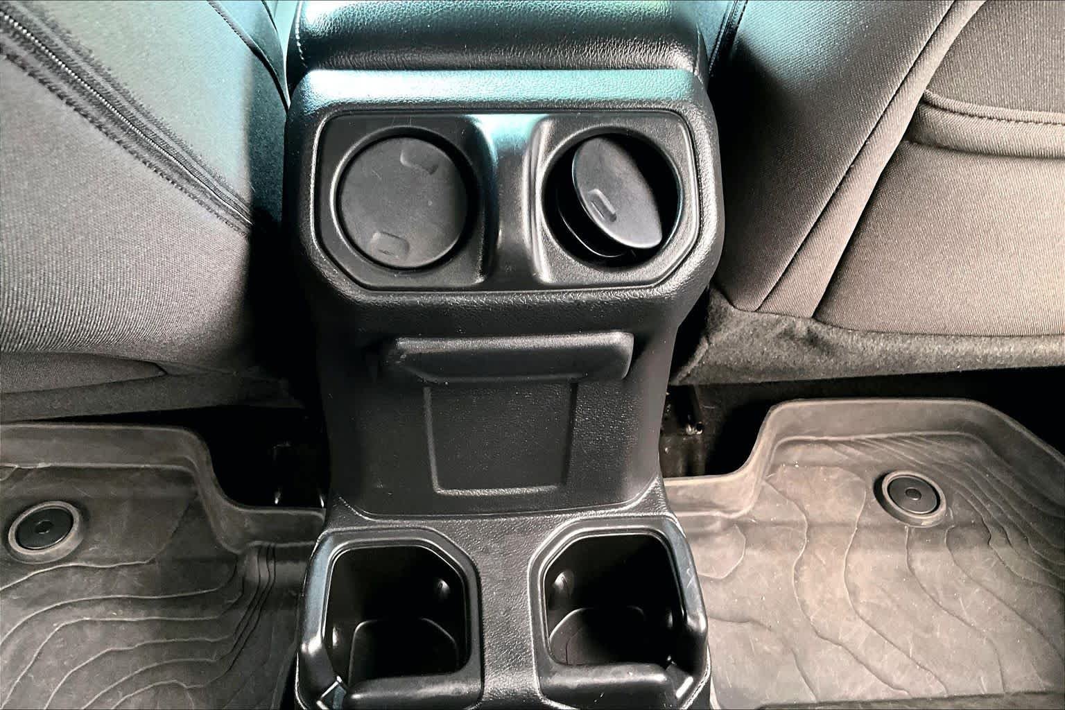 Used 2023 Earl Clearcoat Jeep Sport S image 37
