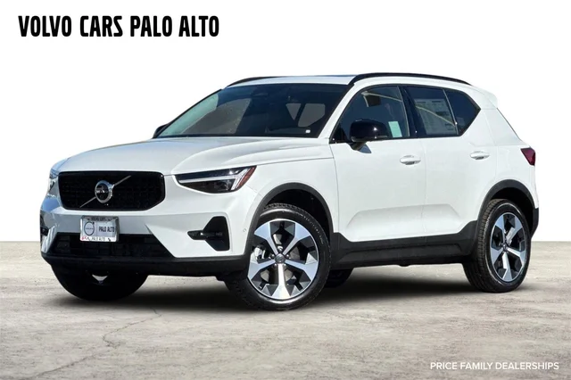 2026 Volvo XC40 B5 Plus
