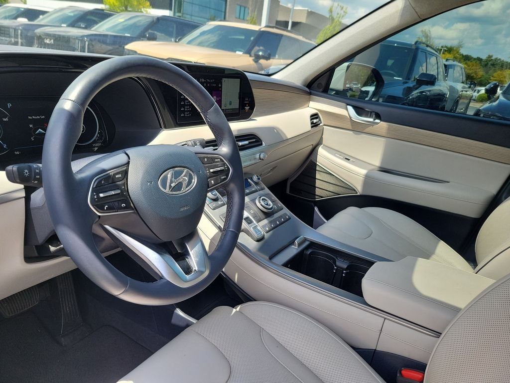 Used 2022 White Hyundai Limited image 14