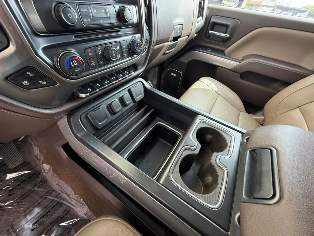 Used 2017 White Chevrolet LTZ image 22