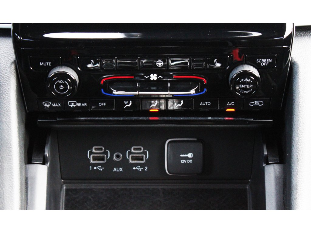 Used 2024 Velvet Red Pearlcoat Jeep Altitude image 10